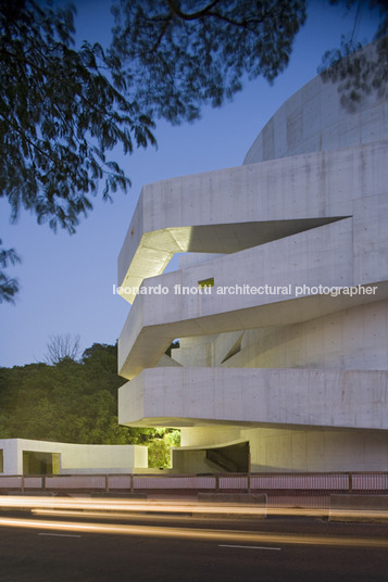 fundação iberê camargo alvaro siza