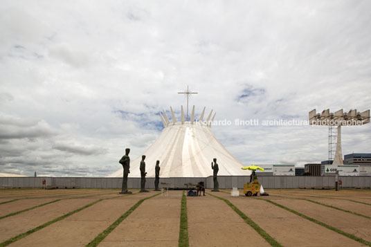 catedral metropolitana oscar niemeyer