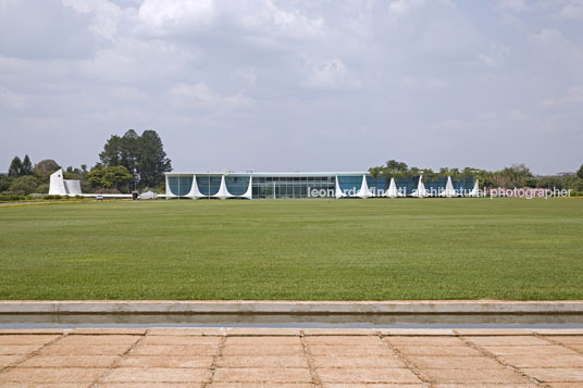 palácio da alvorada  oscar niemeyer