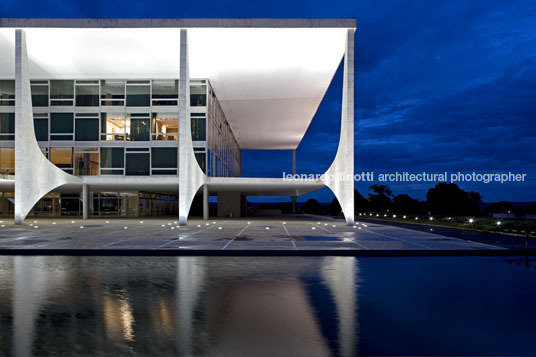 palácio do planalto oscar niemeyer