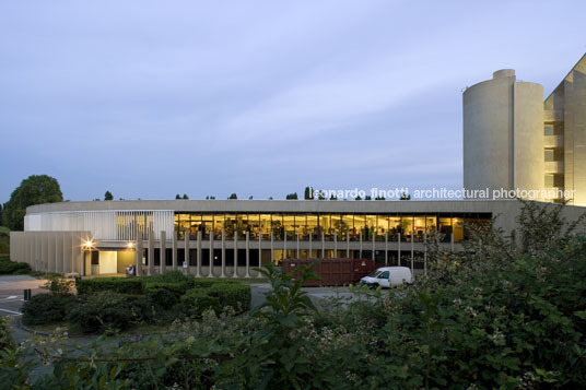 mondadori oscar niemeyer