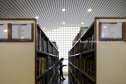 ita library oscar niemeyer