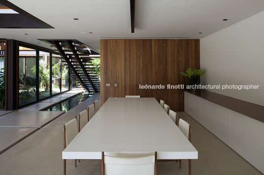 casa jo bernardes+jacobsen