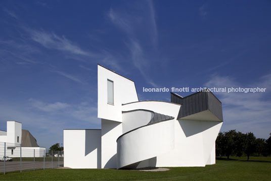 vitra design museum and furniture factory frank o. gehry