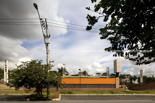 public square at pampulha arquitetos associados