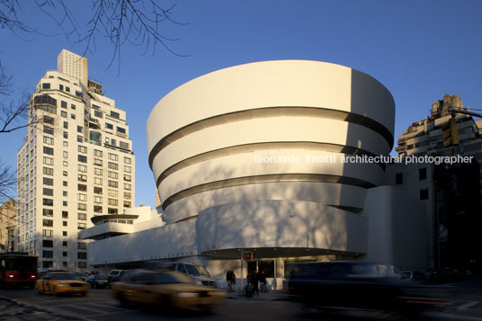 solomon guggenheim museum frank lloyd wright