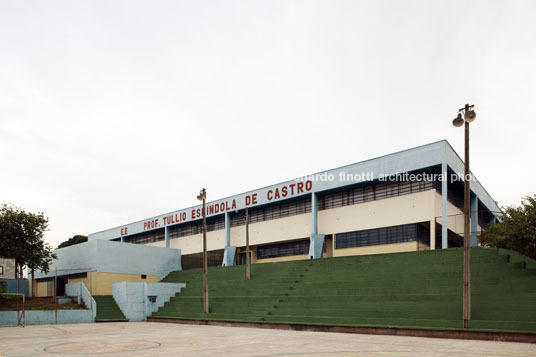 escola túlio espindola de castro vilanova artigas