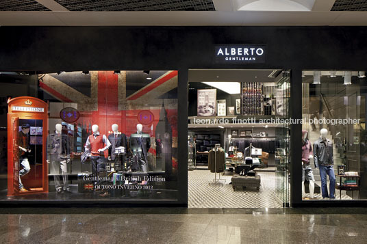 alberto gentlemen store/design barra tremsky arquitetura