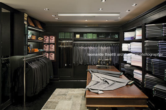 alberto gentlemen store/design barra tremsky arquitetura