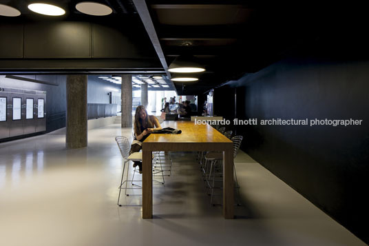 cinema itaú/crystal mall metro arquitetos