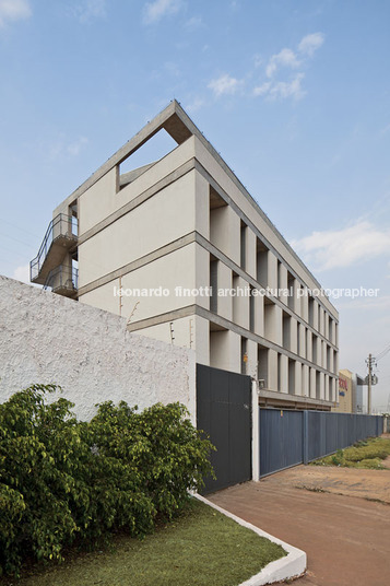 posead headquarter domo arquitetos associados