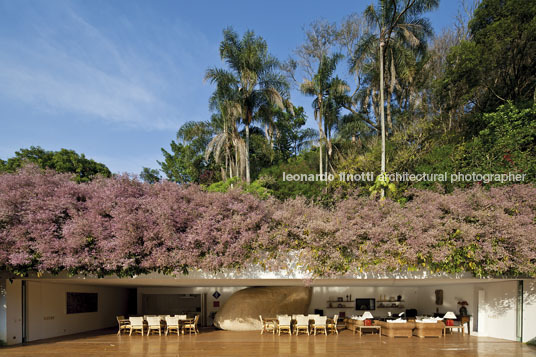 fazenda 3 pedras - pavilhão isay weinfeld