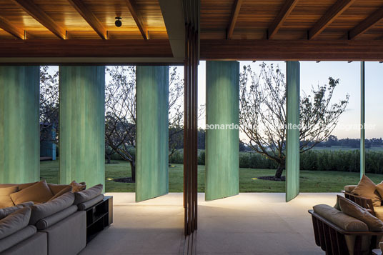 casa gcp - fazenda boa vista bernardes arquitetura