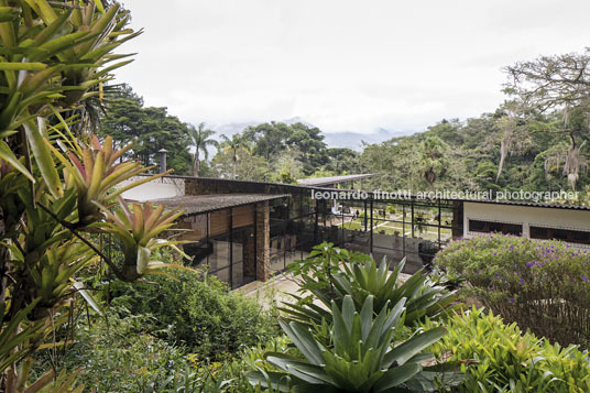 casa lota macedo soares sergio bernardes