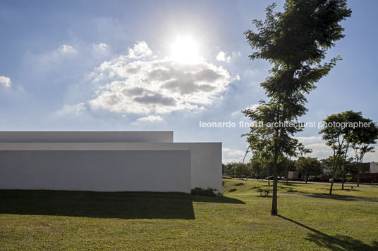 spa fasano - fazenda boa vista isay weinfeld