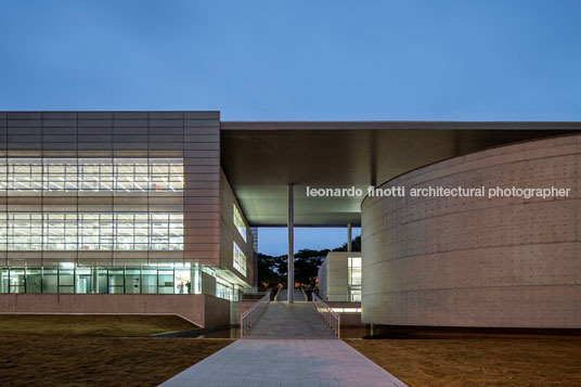 biblioteca brasiliana usp rodrigo mindlin loeb