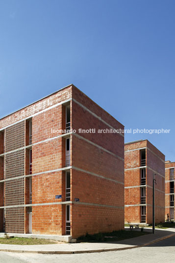 jardim vicentina social housing vigliecca & associados