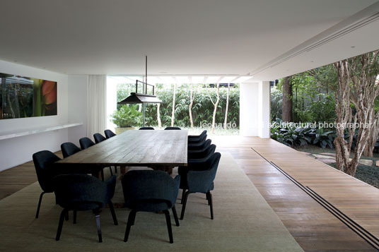 casa grécia isay weinfeld