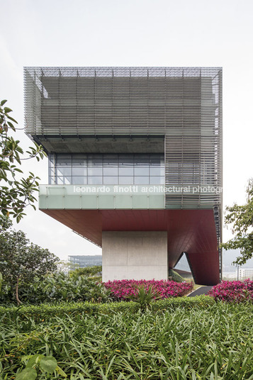 horizontal skyscraper - vanke center steven holl