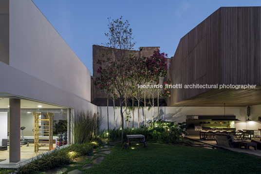 casa dos pátios isay weinfeld