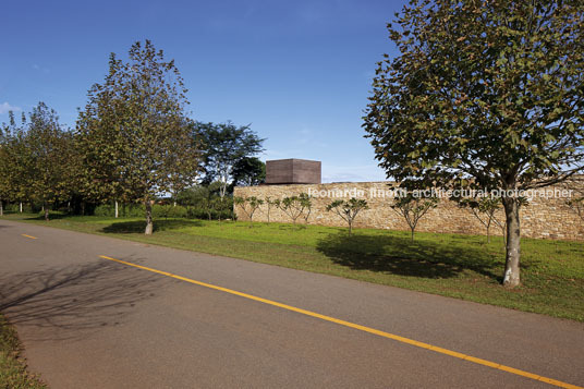 residência ct - quinta da baroneza bernardes+jacobsen