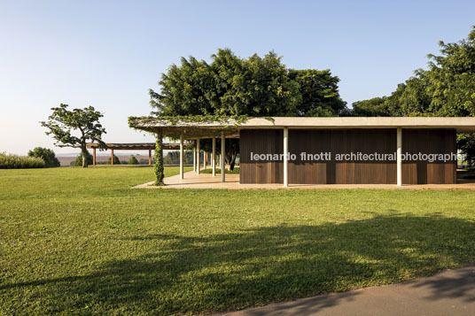 centro equestre - fazenda boa vista isay weinfeld