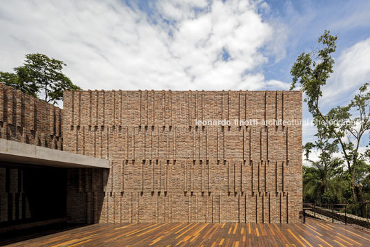 galeria claudia andujar - inhotim arquitetos associados