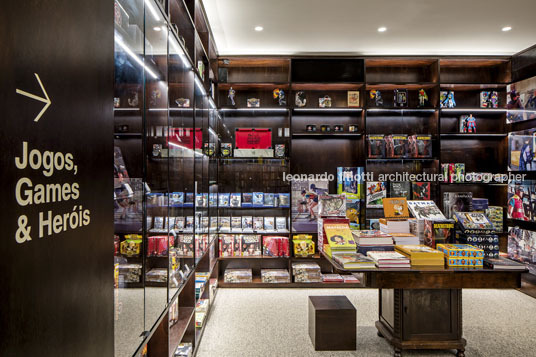 livraria da vila - shopping maia isay weinfeld