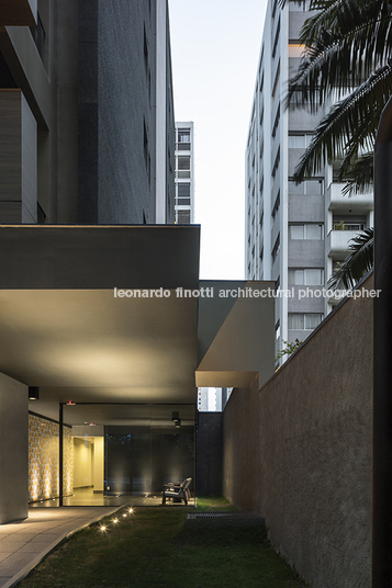 rua bahia building basiches arquitetos associados