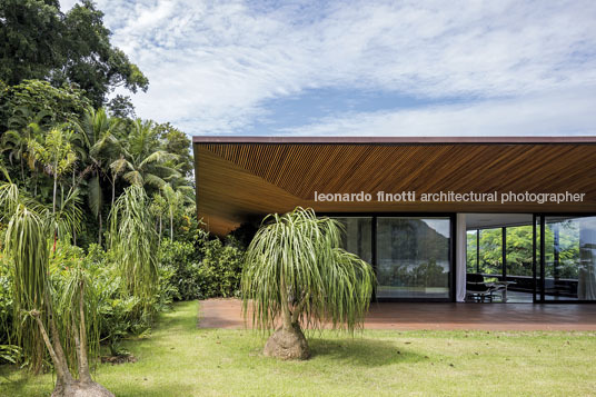 casa ab jacobsen arquitetura