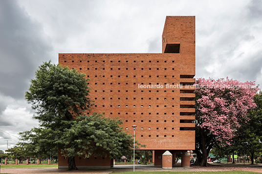 monumento "cumbre de las americas" mario botta