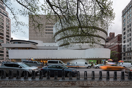 solomon guggenheim museum frank lloyd wright