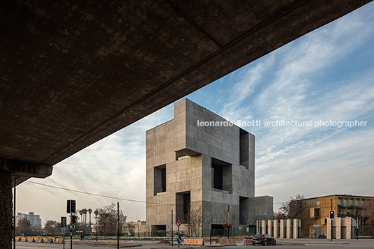 centro de innovación - universidad católica alejandro aravena