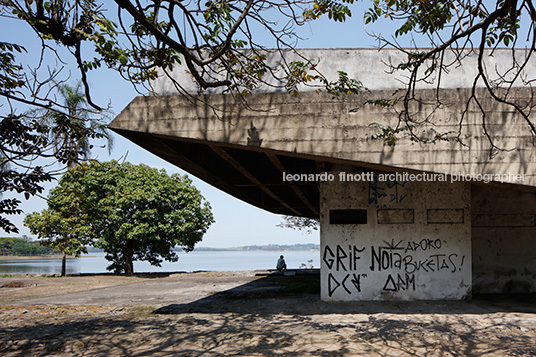 garagem de barcos santa paula vilanova artigas