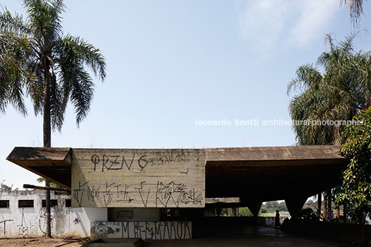 garagem de barcos santa paula vilanova artigas