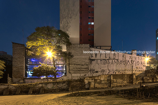 teatro oficina Lina Bo Bardi