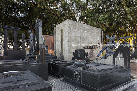 odebrecht mausoleum lina bo bardi