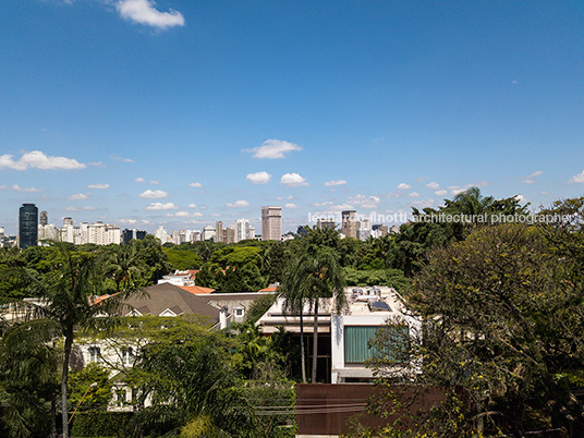 lp residence reinach mendonça