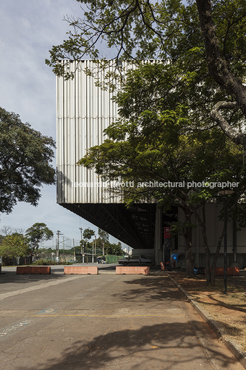 parque anhembi jorge wilheim