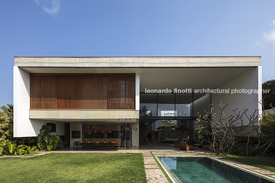 smj residence telles arquitetura