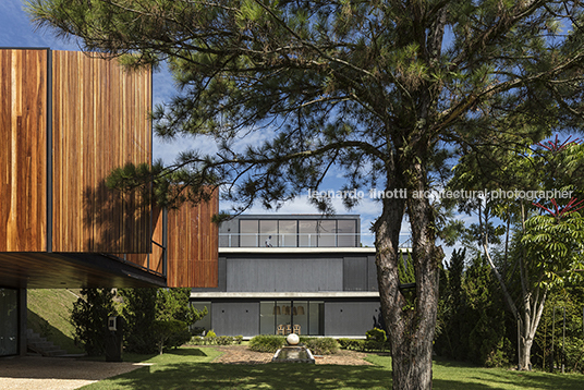 casa verde at felissimo jobim carlevaro arquitetos