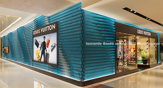 louis vuitton masculina - iguatemi lv