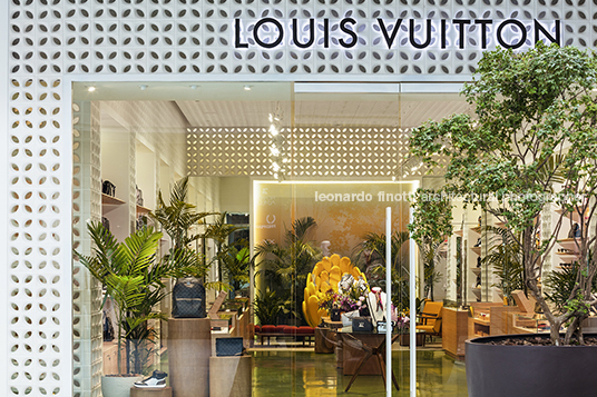 louis vuitton shopping flamboyant 