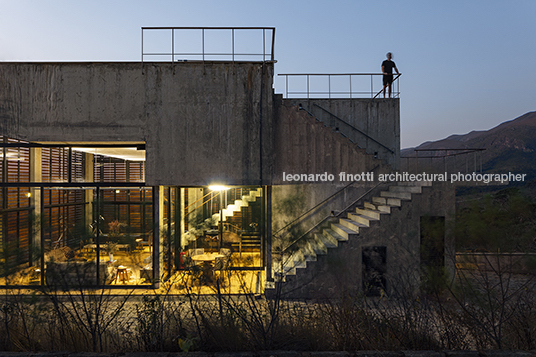 casa no cerrado vazio s/a