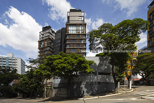 edifício harmonia 1250 triptyque