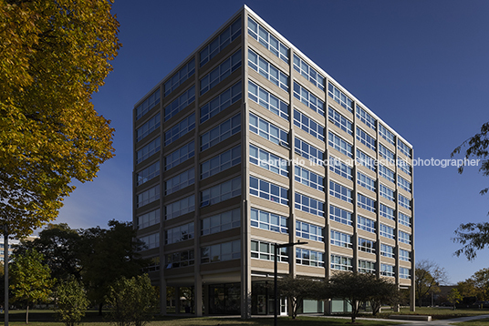 iit cunningham hall mies van der rohe