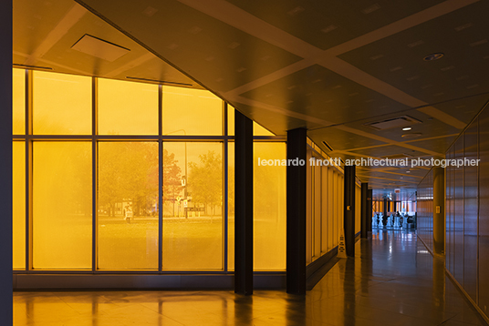 iit mccormick tribune campus center oma