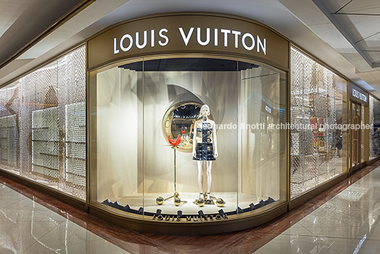 louis vuitton feminina - iguatemi lv