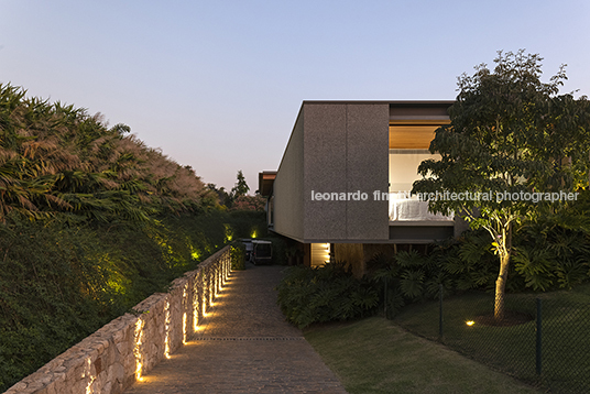 casa rcn - fazenda boa vista jacobsen arquitetura