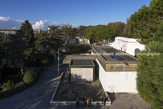 pavilhão brasileiro na bienal de veneza gabriela de matos